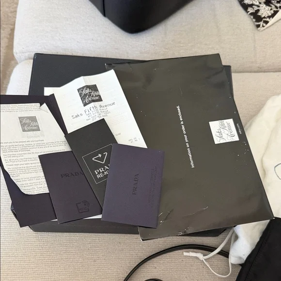 Prada Re-Nylon pouch - Picture 11 of 12